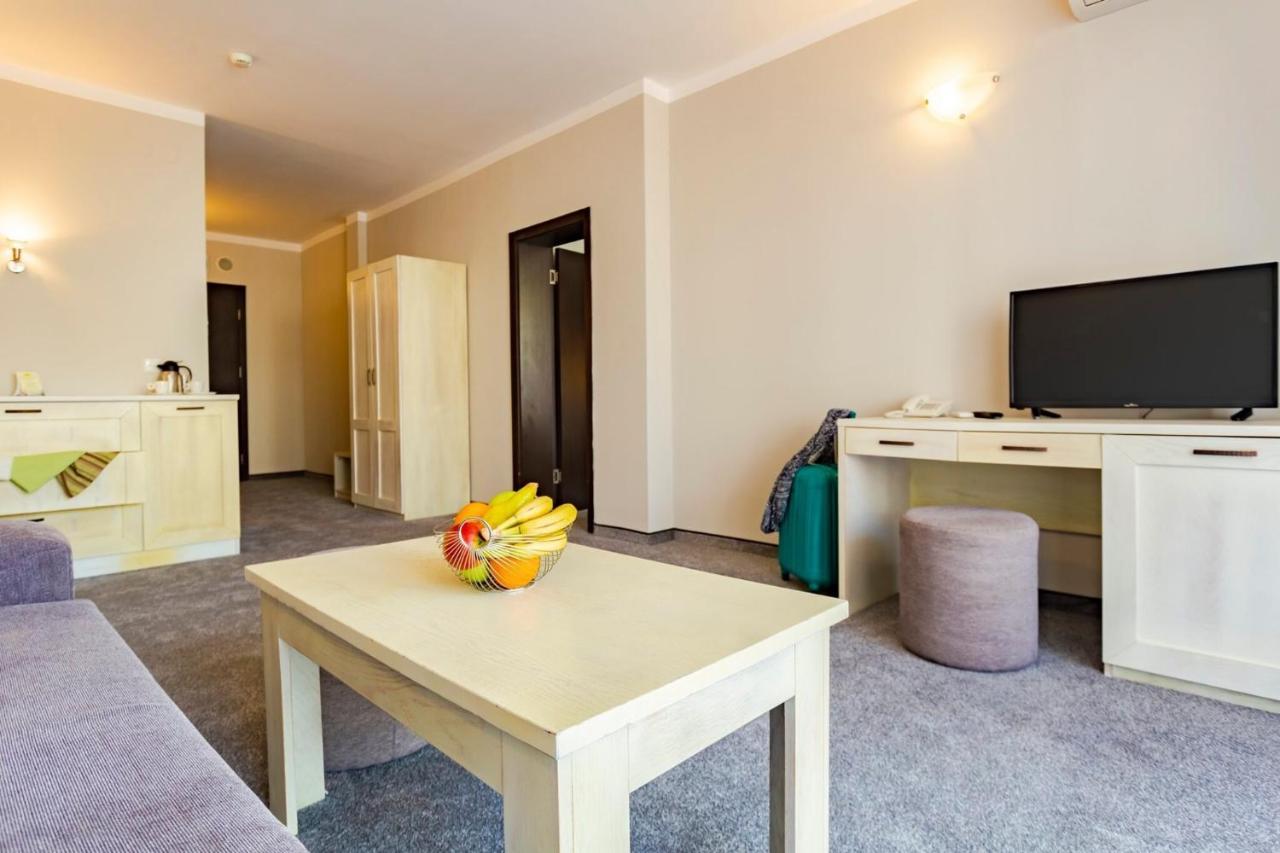 לוזנטס Oasis Del Mare Beach Front Hotel מראה חיצוני תמונה