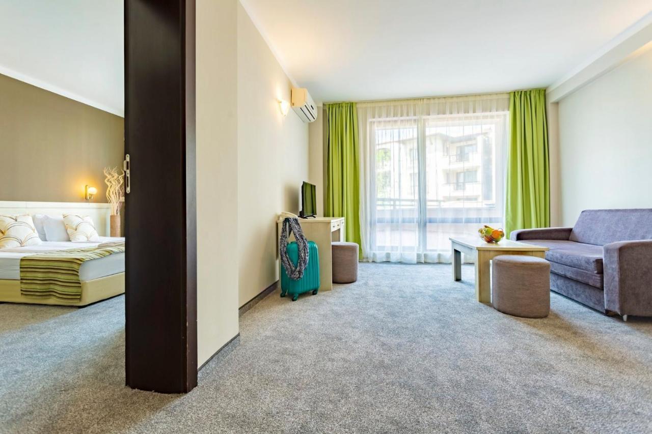 לוזנטס Oasis Del Mare Beach Front Hotel מראה חיצוני תמונה
