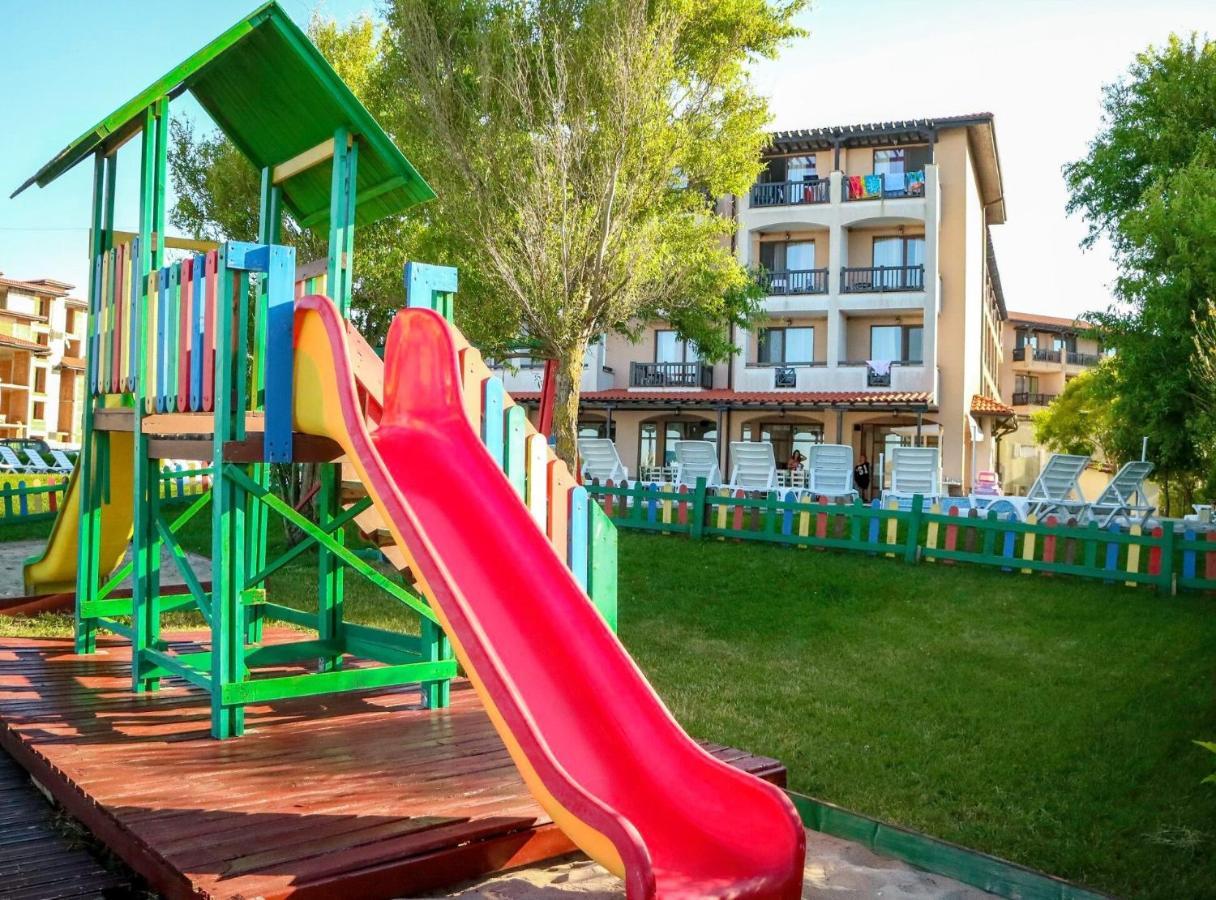 לוזנטס Oasis Del Mare Beach Front Hotel מראה חיצוני תמונה