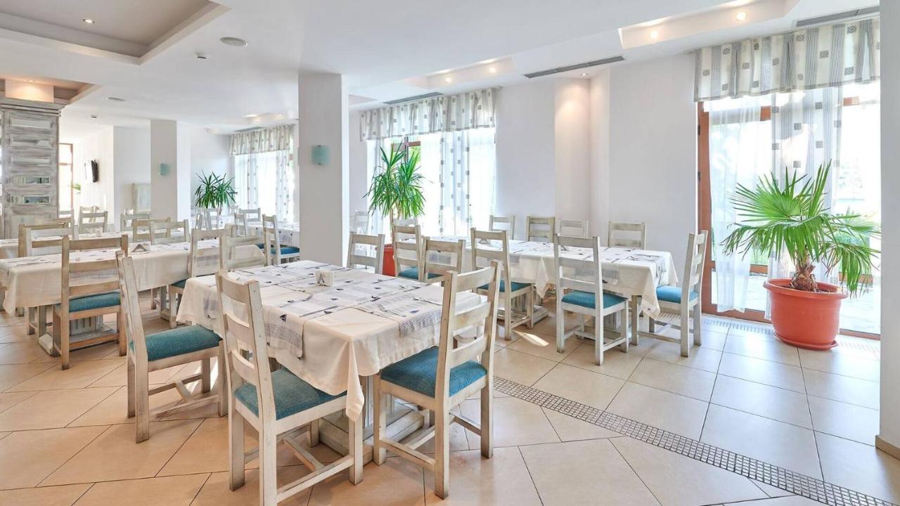 לוזנטס Oasis Del Mare Beach Front Hotel מראה חיצוני תמונה