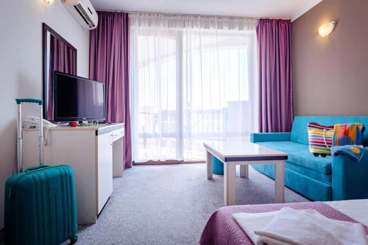 לוזנטס Oasis Del Mare Beach Front Hotel מראה חיצוני תמונה