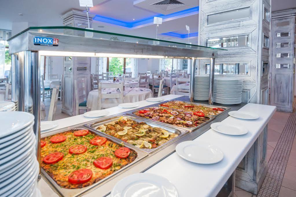 לוזנטס Oasis Del Mare Beach Front Hotel מראה חיצוני תמונה