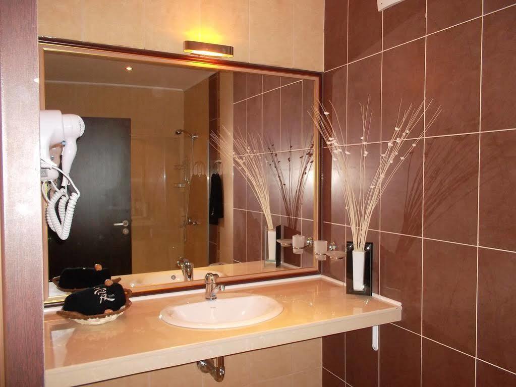 לוזנטס Oasis Del Mare Beach Front Hotel מראה חיצוני תמונה