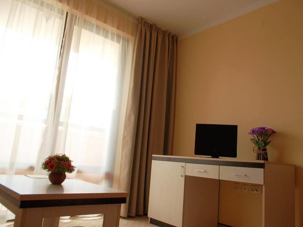 לוזנטס Oasis Del Mare Beach Front Hotel מראה חיצוני תמונה